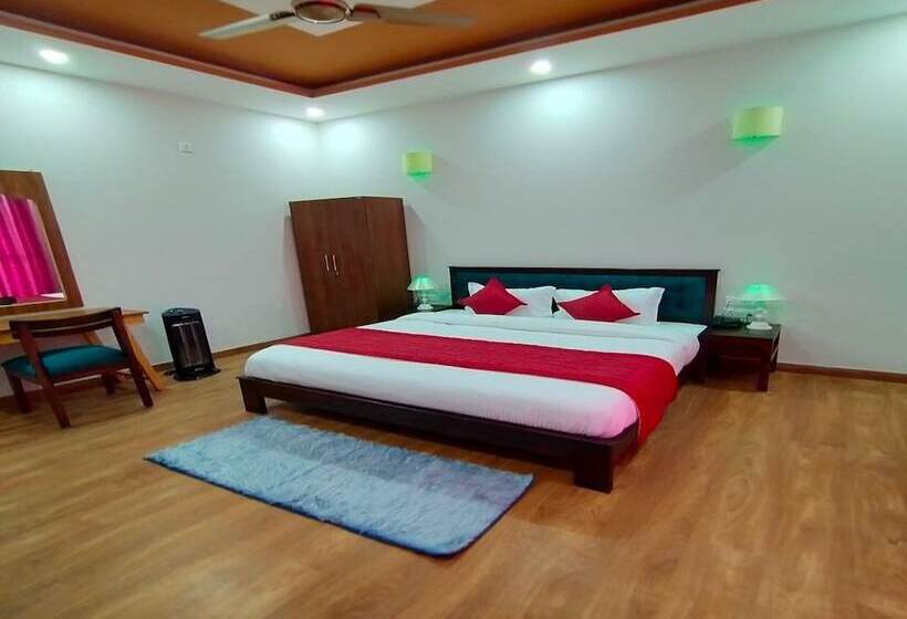 فندق Satopanth The Auli Resort