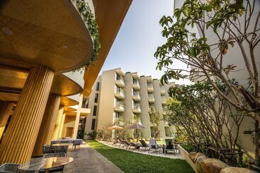 هتل Phuket Emerald Beach Resort