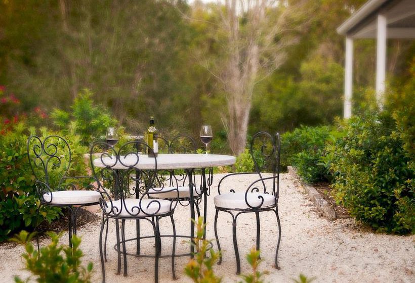 تختخواب و صبحانه Abelia House