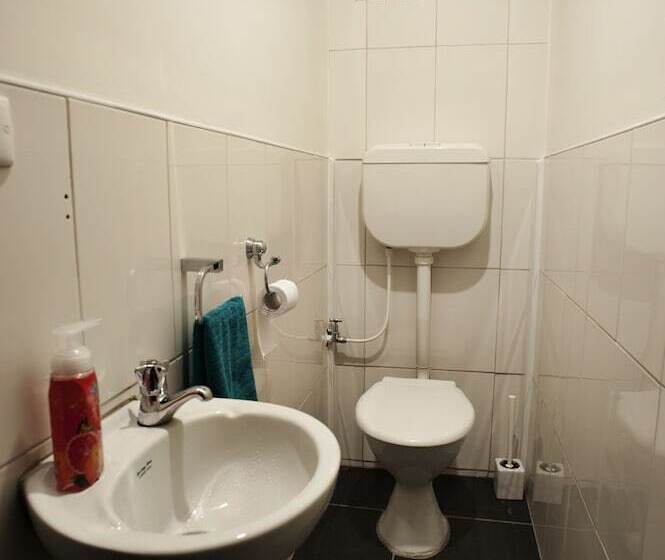 Общежитие Amber Lodge Mt Buller