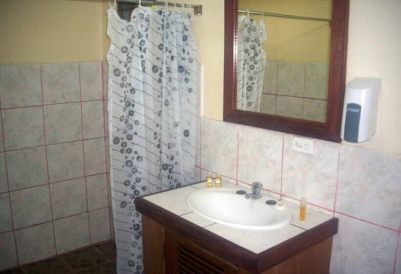 هاستل Ratu Kini Backpackers & Dive Resort