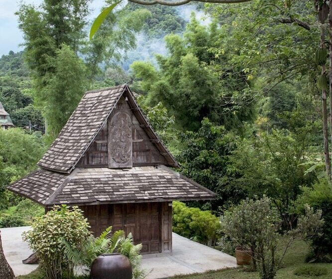 Baan Kaew Mongkorn