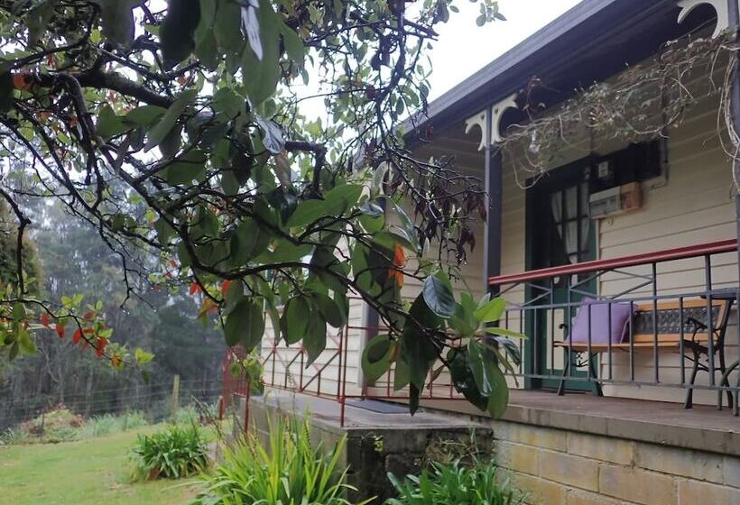 مبيت وإفطار Glenbrook House And Cottage