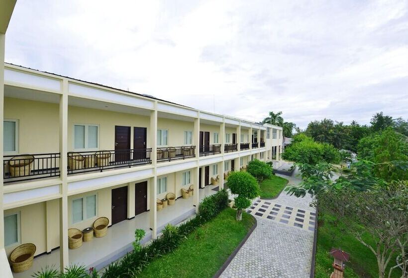 هتل Amazing Beach Resort Palu