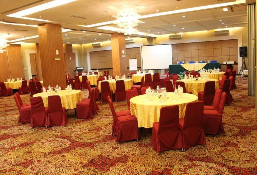 هتل Angkasa Garden