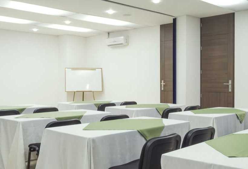 בית מלון כפרי Apartamentos Regency La Feria