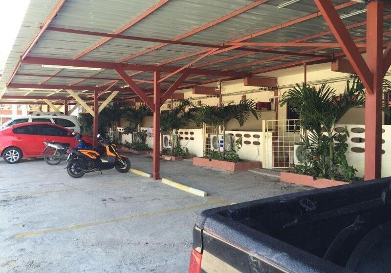 Отель Baan Kaew Ruen Kwan