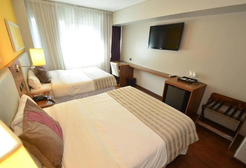 هتل Bicentenario Suites & Spa