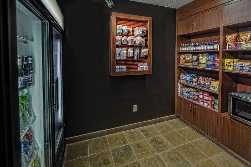 فندق Courtyard By Marriott Memphis Southaven