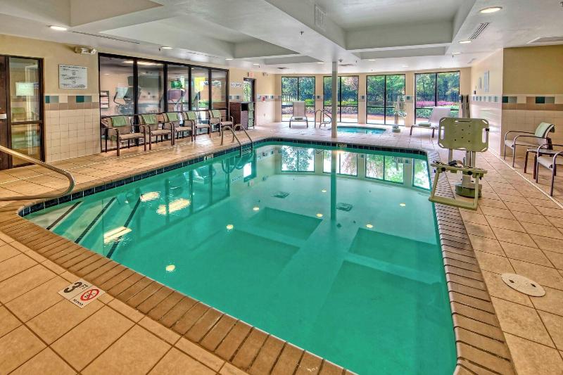 فندق Courtyard By Marriott Memphis Southaven