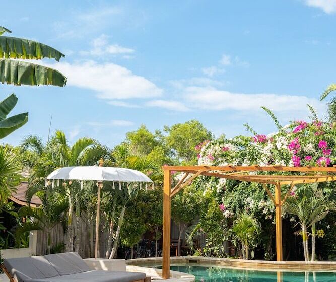 Fotos del hotel Gili Teak Resort:  18