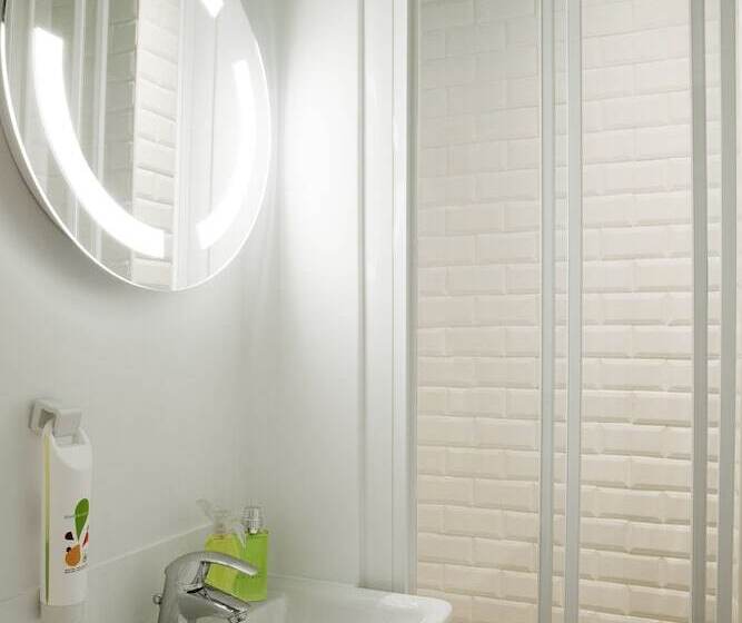 هتل Ibis Styles Paris Buttes Chaumont