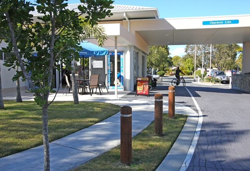 هتل Kirra Beach Tourist Park