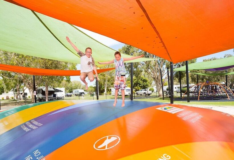 هتل Kirra Beach Tourist Park