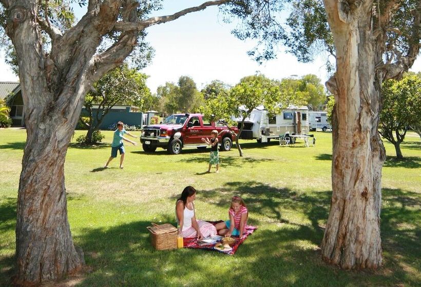 هتل Kirra Beach Tourist Park