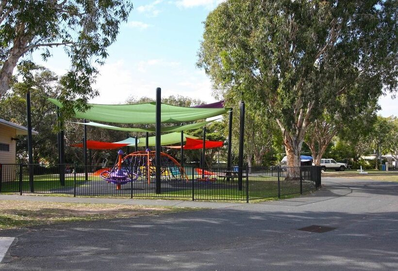 هتل Kirra Beach Tourist Park