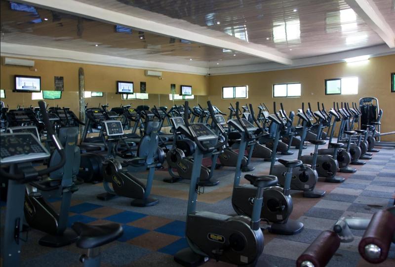 هتل Mika Convention Center Meanwood