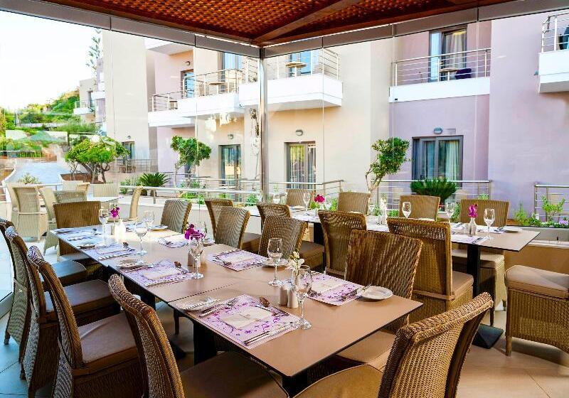 هتل Porto Platanias Village Resort