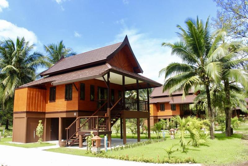 هتل Thailife Wellness & Meditation Resort  Sha Plus