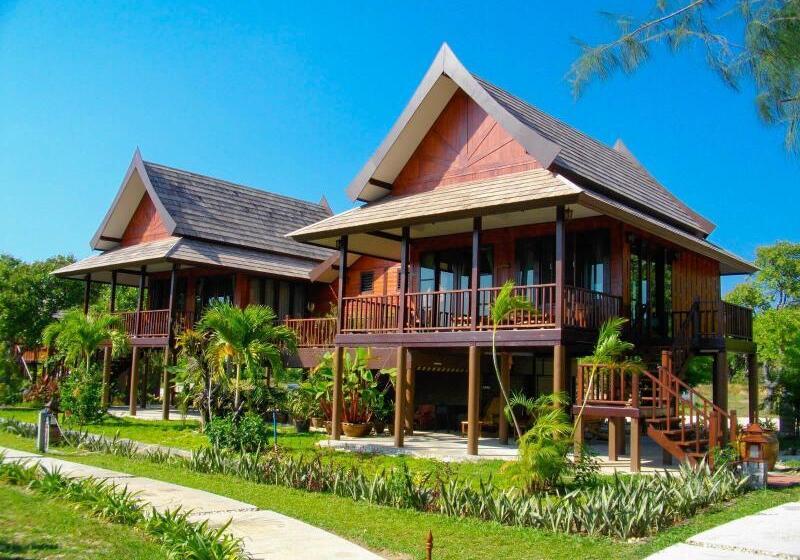 هتل Thailife Wellness & Meditation Resort  Sha Plus