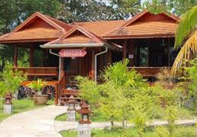 هتل Thailife Wellness & Meditation Resort  Sha Plus