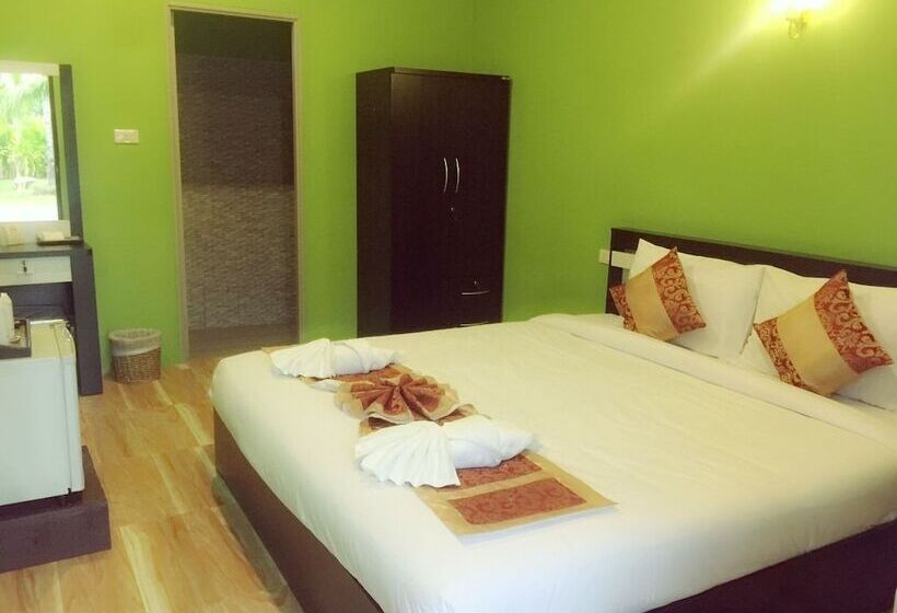 هتل Thalane Palm Paradise Resort