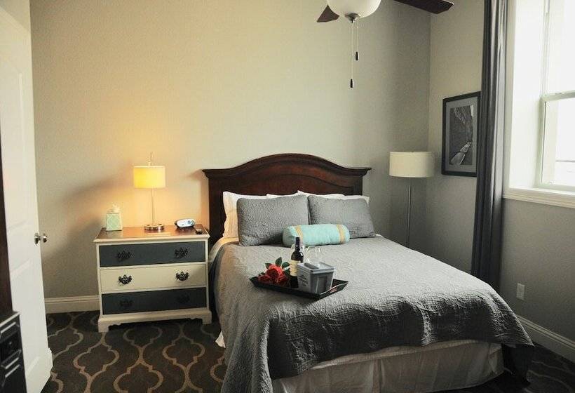 Отель The Dilworth Inn