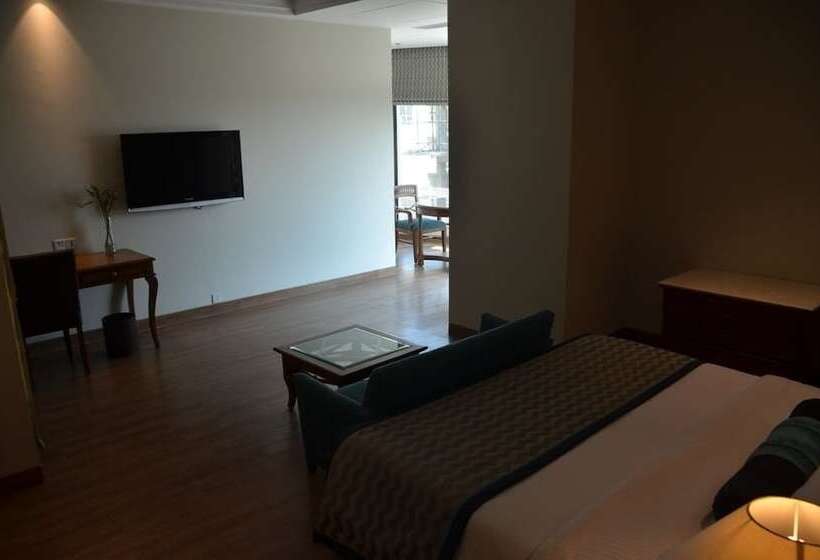 Fotos del hotel The Lalit Traveller Jaipur:  14