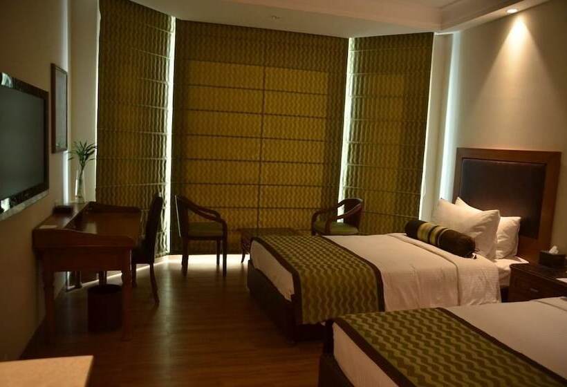 Fotos del hotel The Lalit Traveller Jaipur:  9