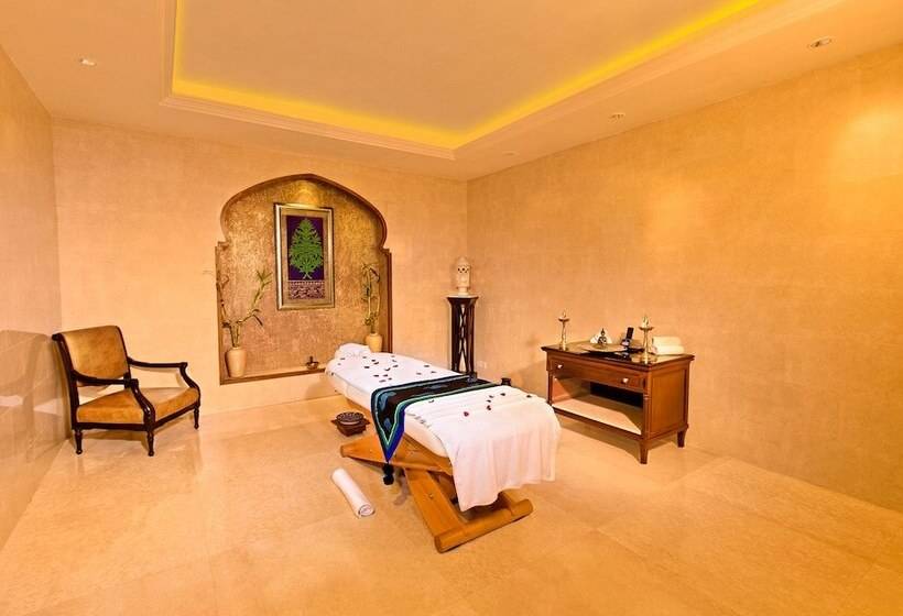 فندق The Lalit Traveller Jaipur