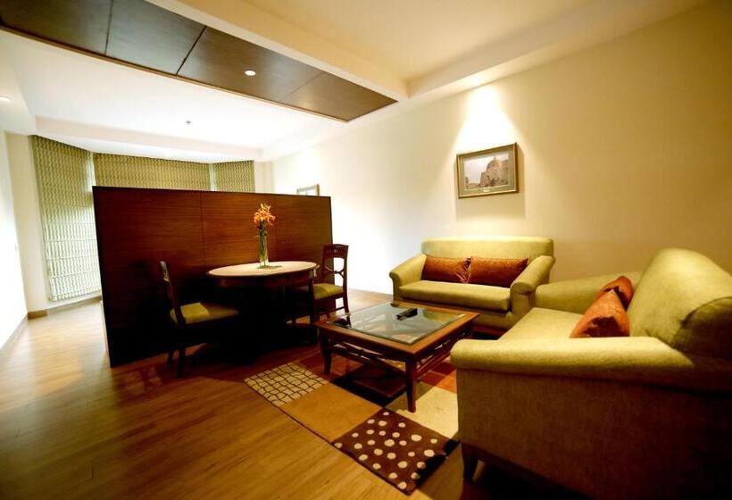 Fotos del hotel The Lalit Traveller Jaipur:  4