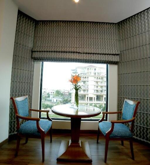 Fotos del hotel The Lalit Traveller Jaipur:  50