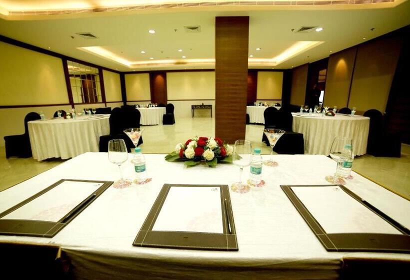 فندق The Lalit Traveller Jaipur