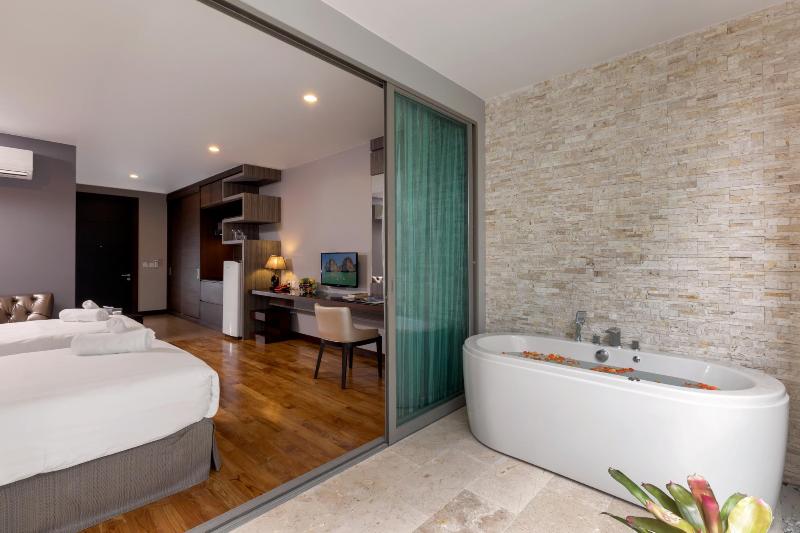 هتل The Regent Phuket Bangtao Beach