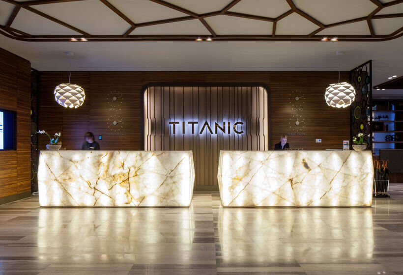 هتل Titanic Chaussee Berlin