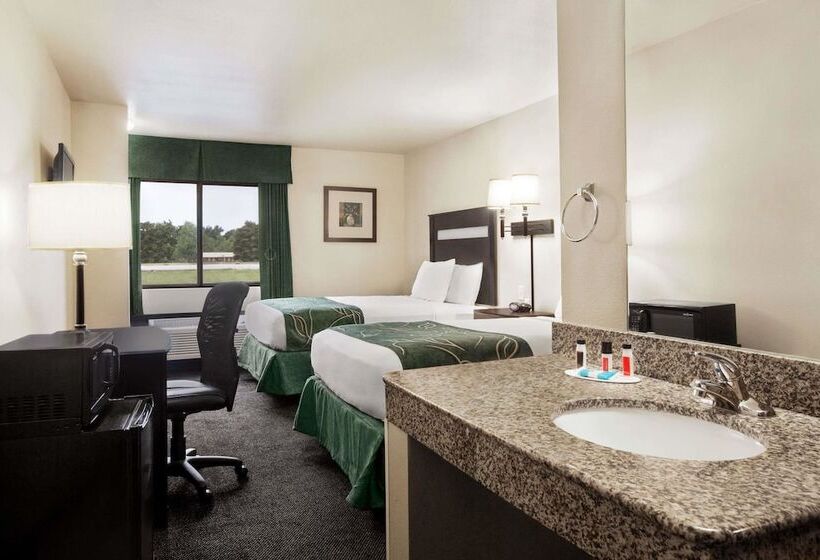 호텔 Travelodge By Wyndham Livonia