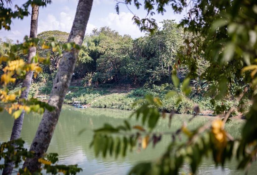 پانسیون Villa Khili Namkhan