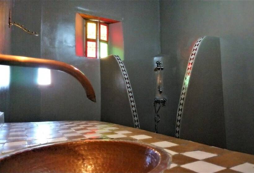 ریاض R´mila Medina Fez