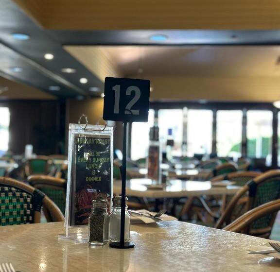 فندق The Tower