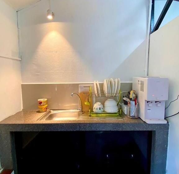 X Plorer Backpackers   Hostel