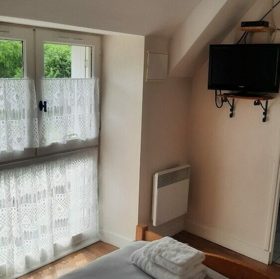 Отель Auberge St Julien Aux Bois