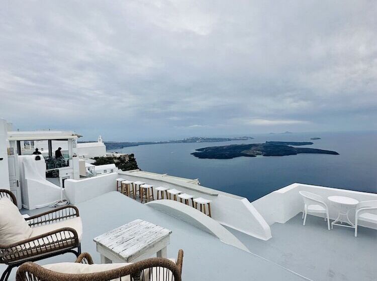 هتل La Roka, Cliffside Memories