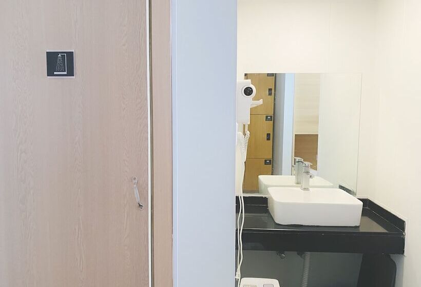 هتل Dayin International Youth Hostel   Shanghai Oriental Pearl Lujiazui Branch