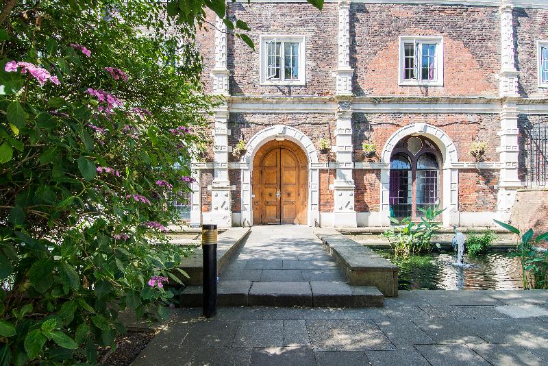 هاستل Safestay London Kensington Holland Park