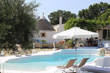 تختخواب و صبحانه Trulli Terra Magica