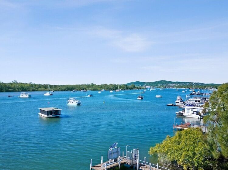 Cayman Quays