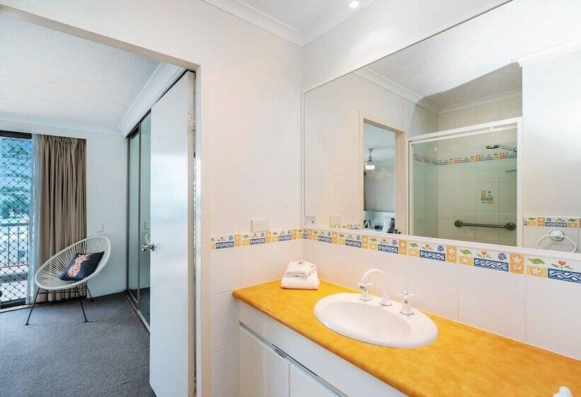Columbia Beachfront Apartments On Rainbow Bay