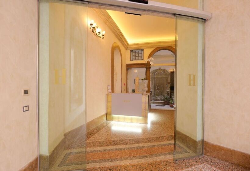 Fotos del hotel Antica Dimora Delle Cinque Lune:  18