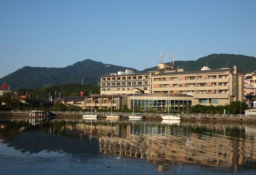 هتل Biwako Ryokusuitei