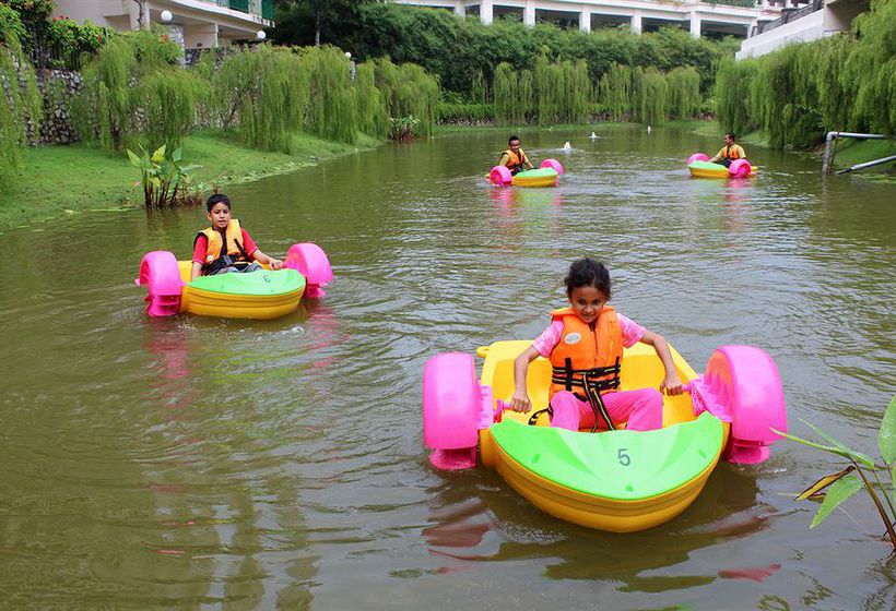 فندق Caribbean Bay Resort  Bukit Gambang Resort City